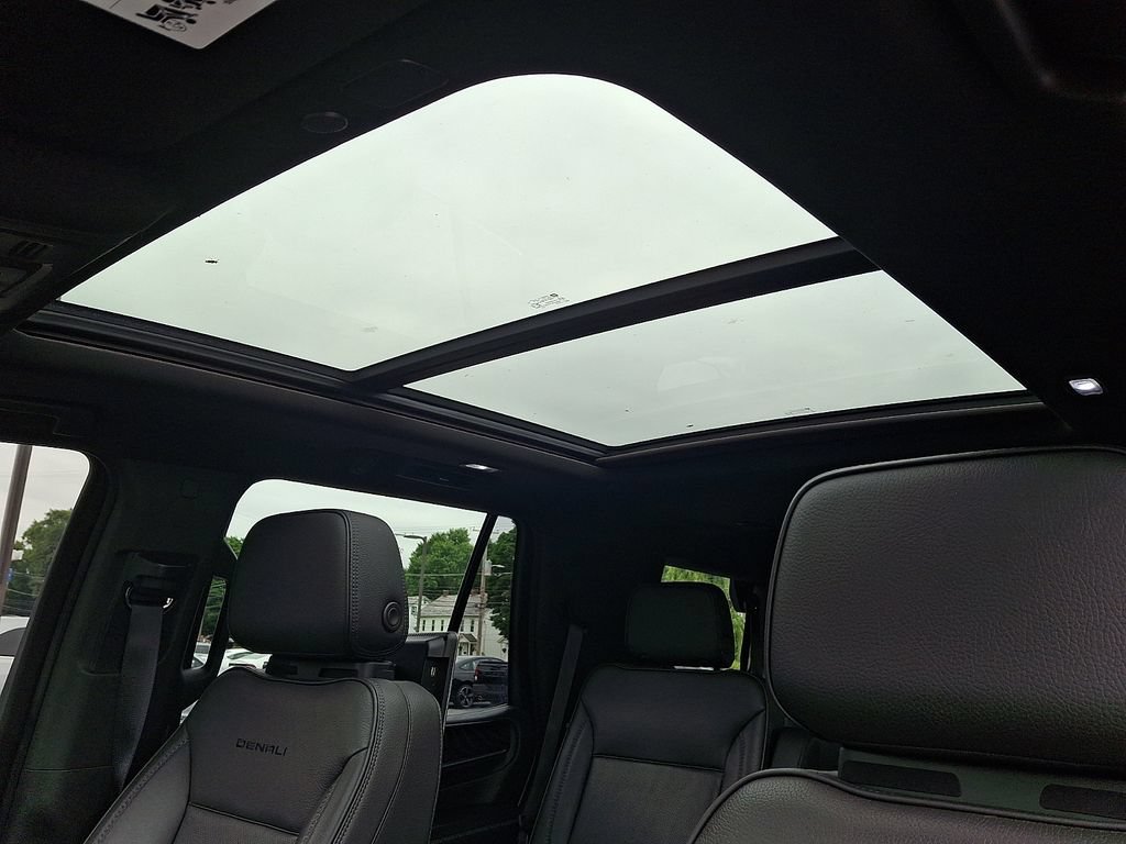 Used 2022 GMC Yukon Denali AWD/4WD image 17