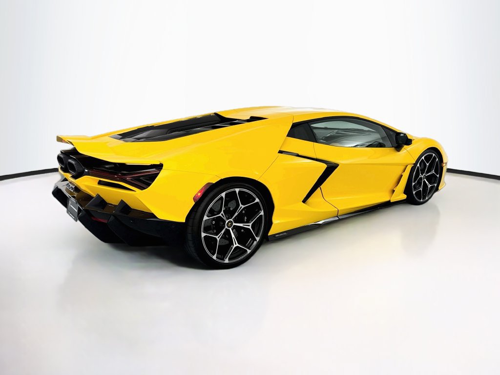 Used 2024 Lamborghini Revuelto AWD/4WD image 5