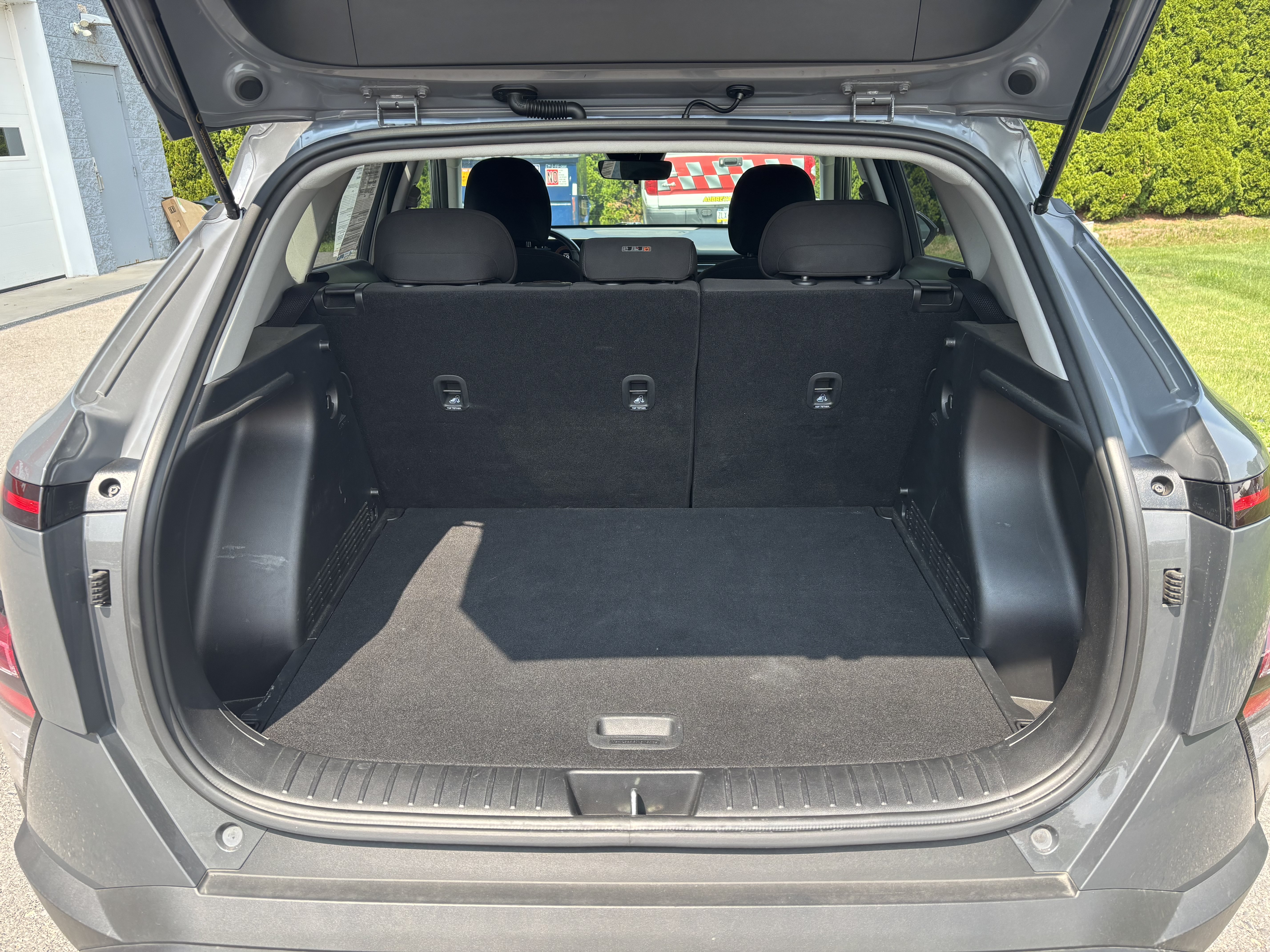 Used 2025 Hyundai Kona SEL AWD/4WD video 5