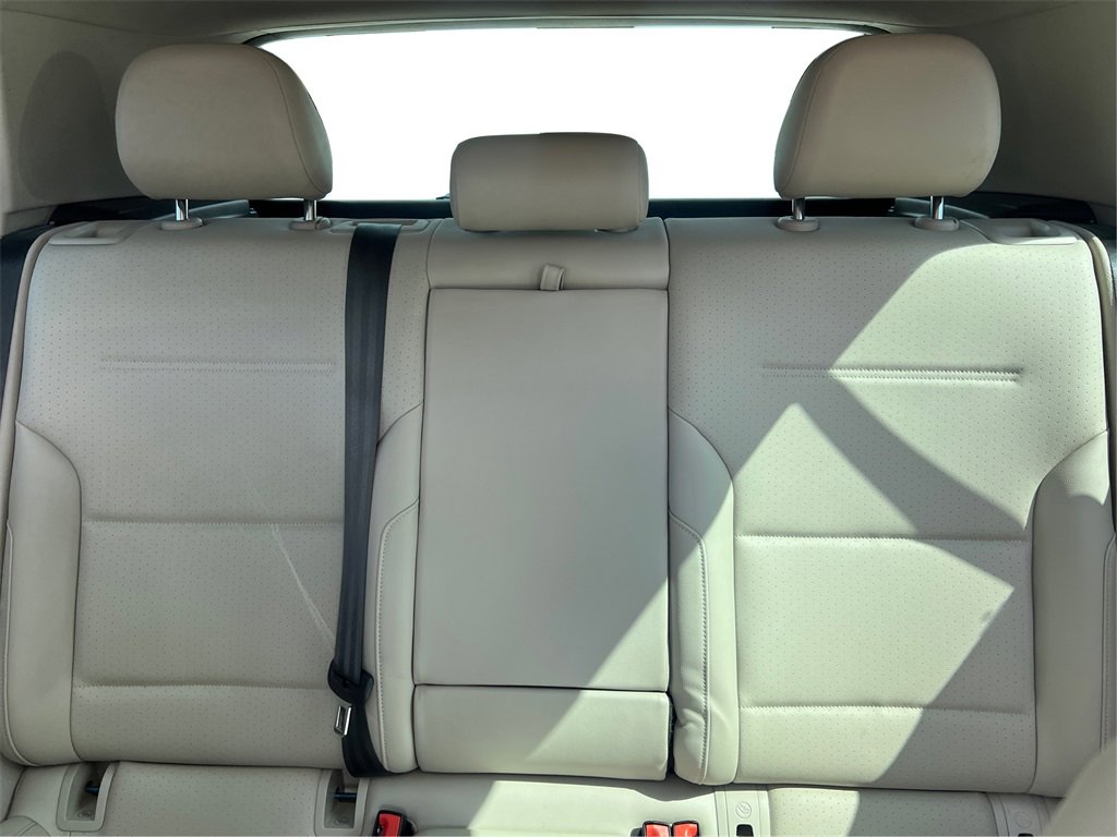 Used 2021 Volkswagen Golf 4-Door image 16