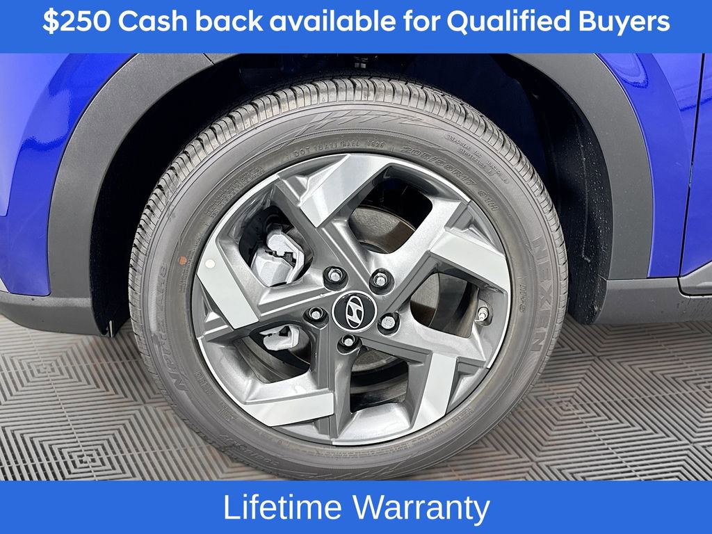 New 2025 Hyundai Venue Limited image 32