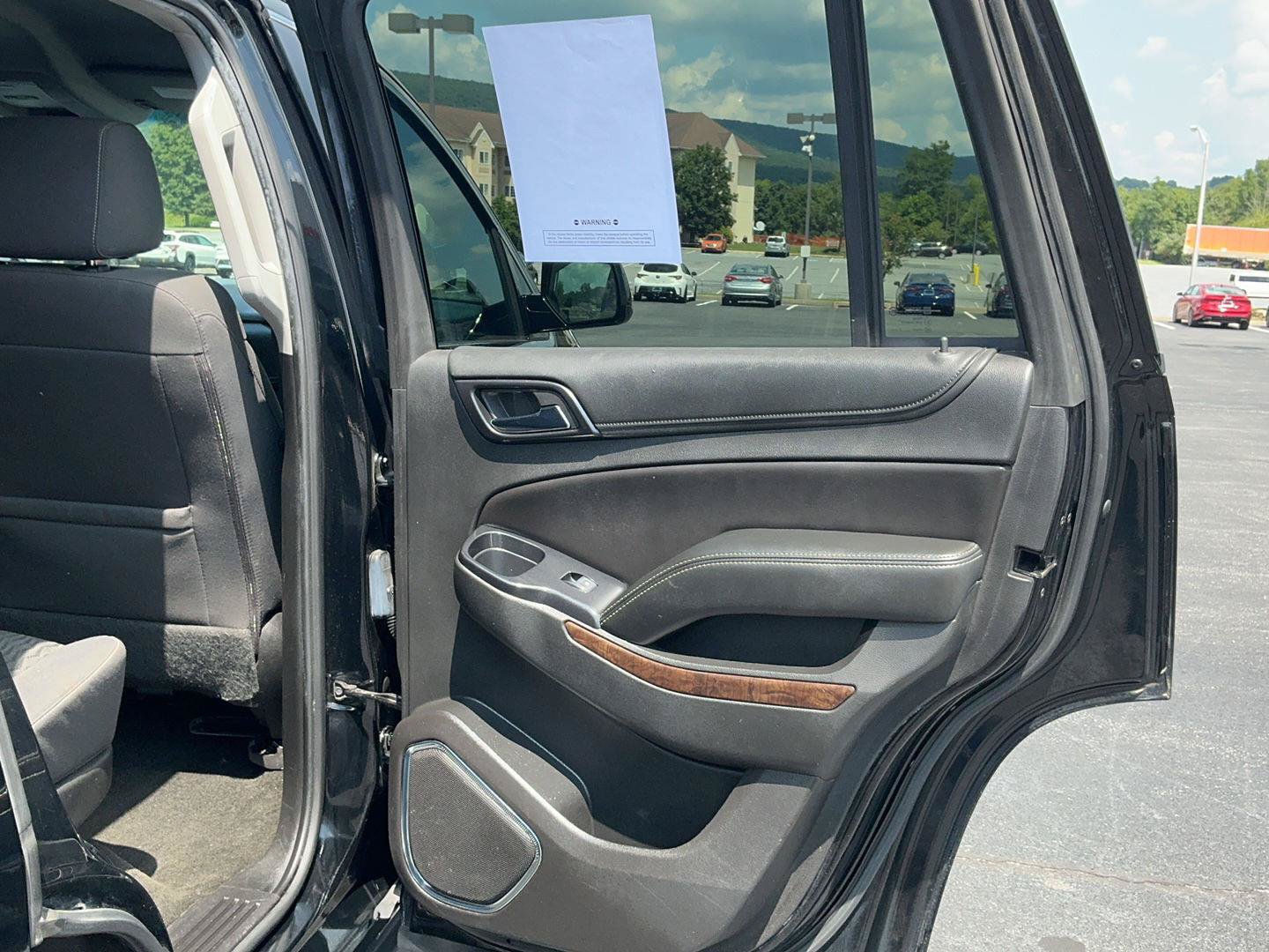 Used 2018 Chevrolet Tahoe LS AWD/4WD image 31