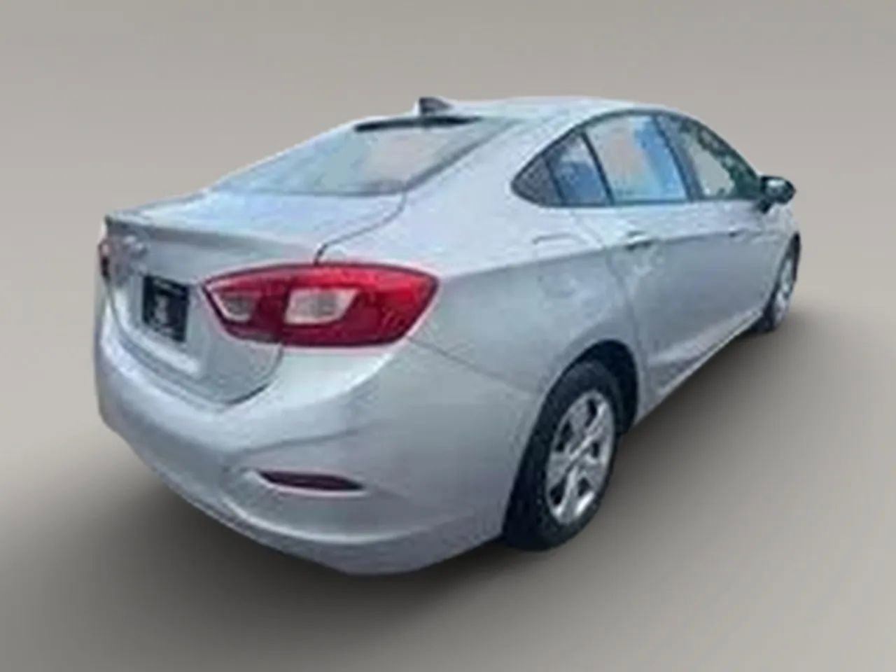 Used 2017 Chevrolet Cruze LS FWD image 5