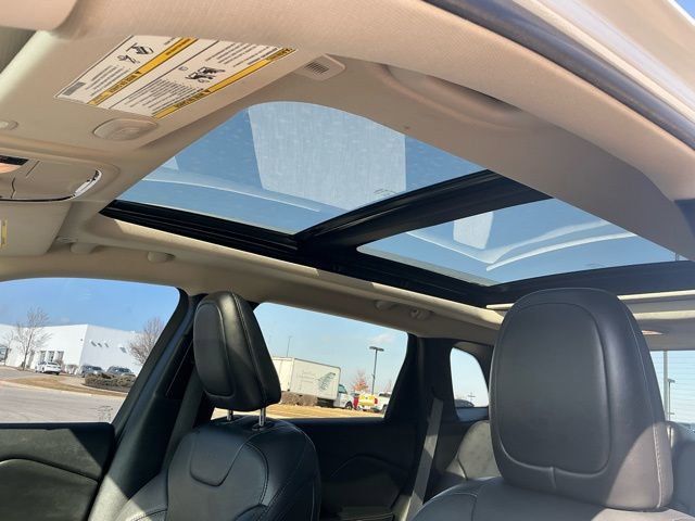 Used 2018 Jeep Cherokee Limited image 28