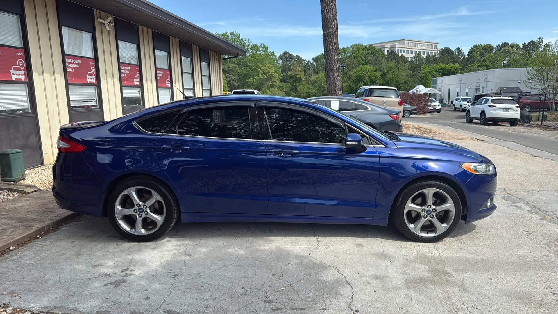 Used 2013 Ford Fusion SE FWD image 6