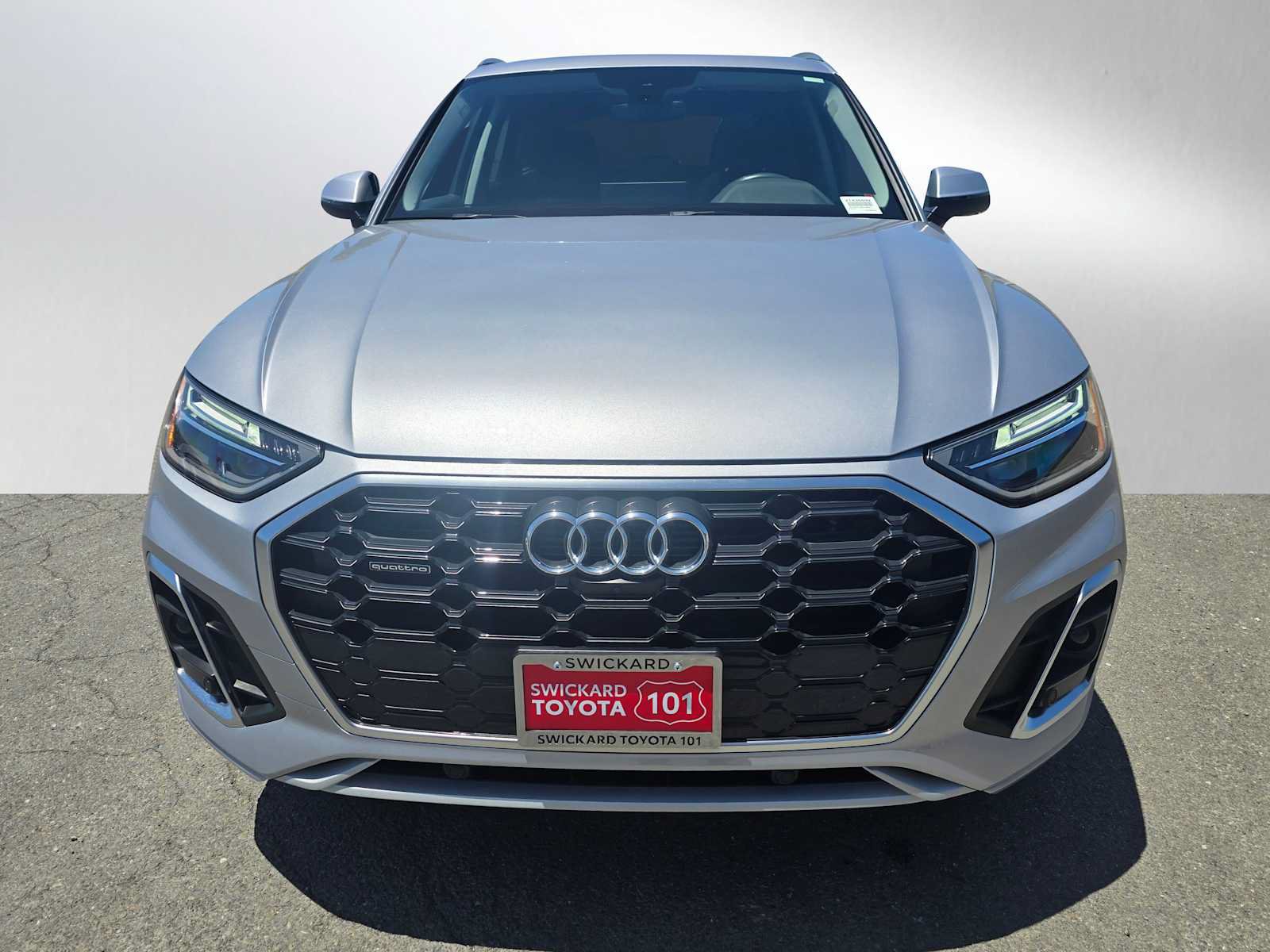 Used 2023 Audi Q5 2.0T Premium Plus w/ Premium Plus Package AWD/4WD image 8