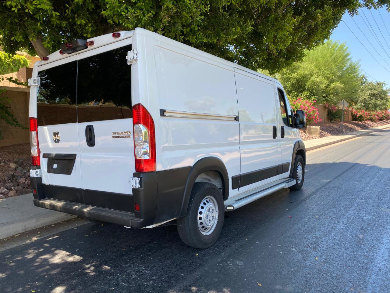 Used 2025 RAM ProMaster 2500 w/ U-Haul Equipment Group FWD image 8