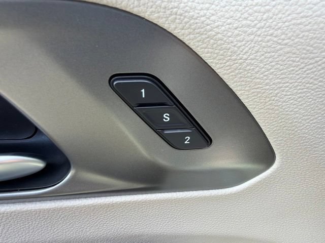 Used 2023 Chrysler Pacifica Touring-L FWD image 24