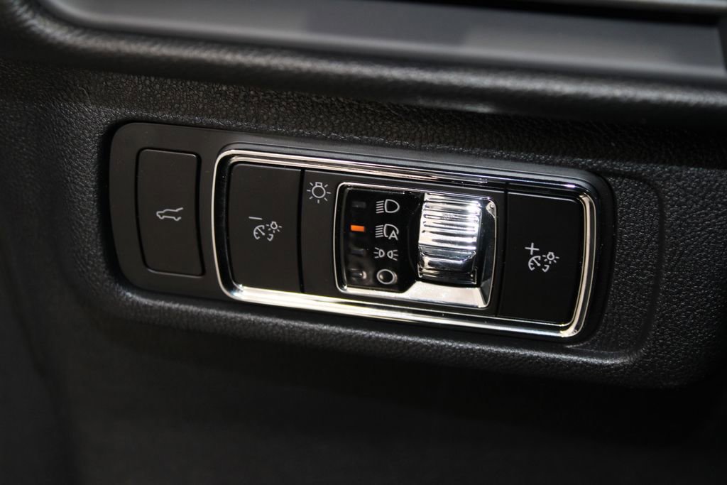 New 2026 Lincoln Corsair Premiere image 41