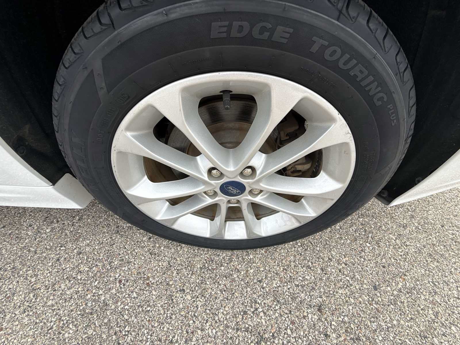 Used 2019 Ford Fusion Energi Titanium FWD image 31