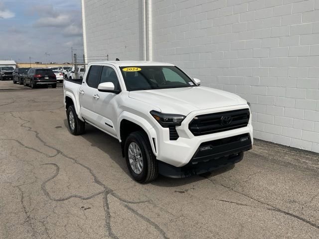 Used 2024 Toyota Tacoma SR5 image 1
