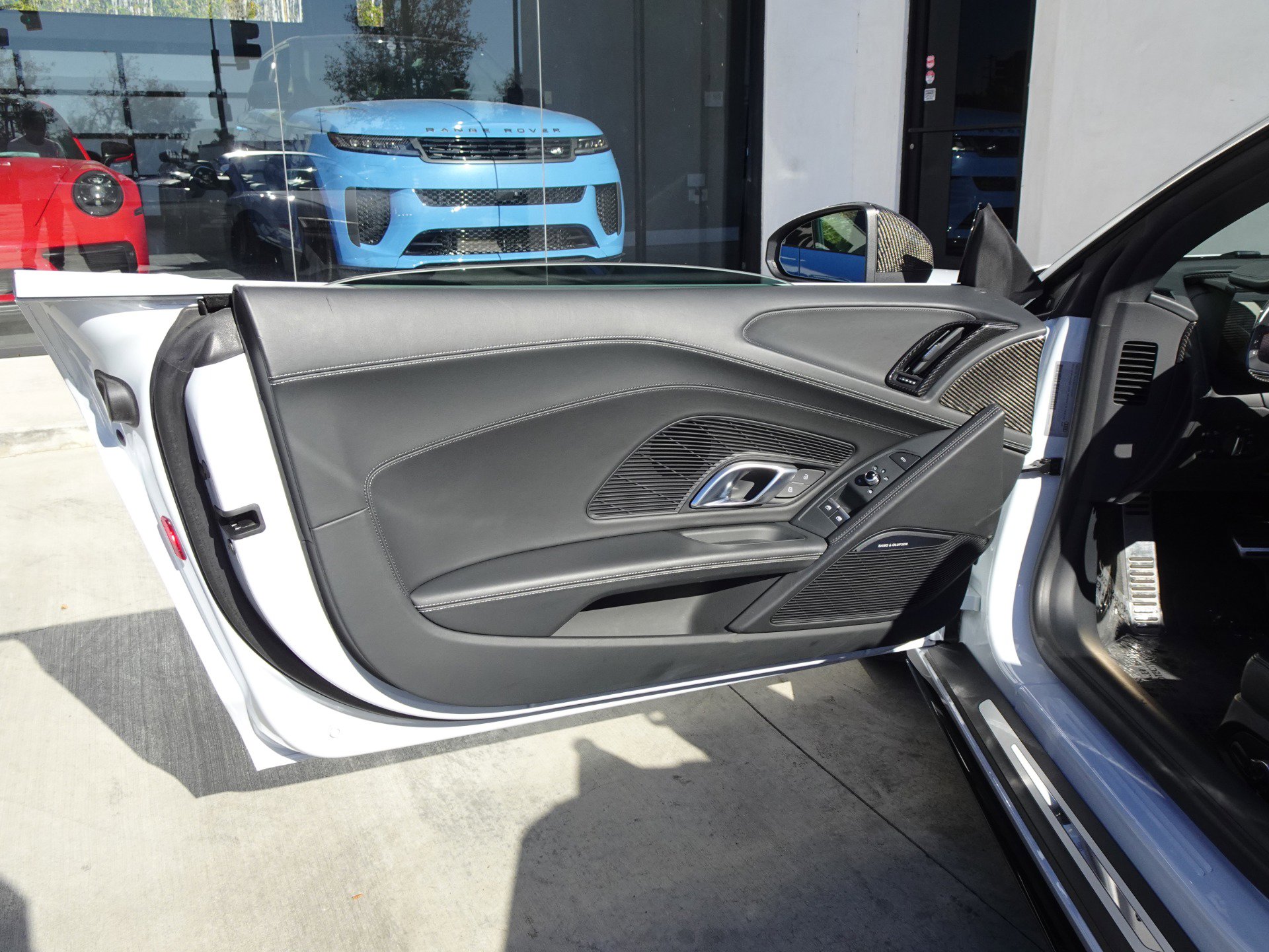 Used 2020 Audi R8 V10 w/ Carbon Exterior Package AWD/4WD image 15