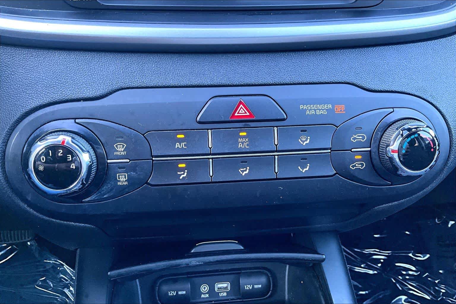 Used 2019 Kia Sorento L FWD image 32