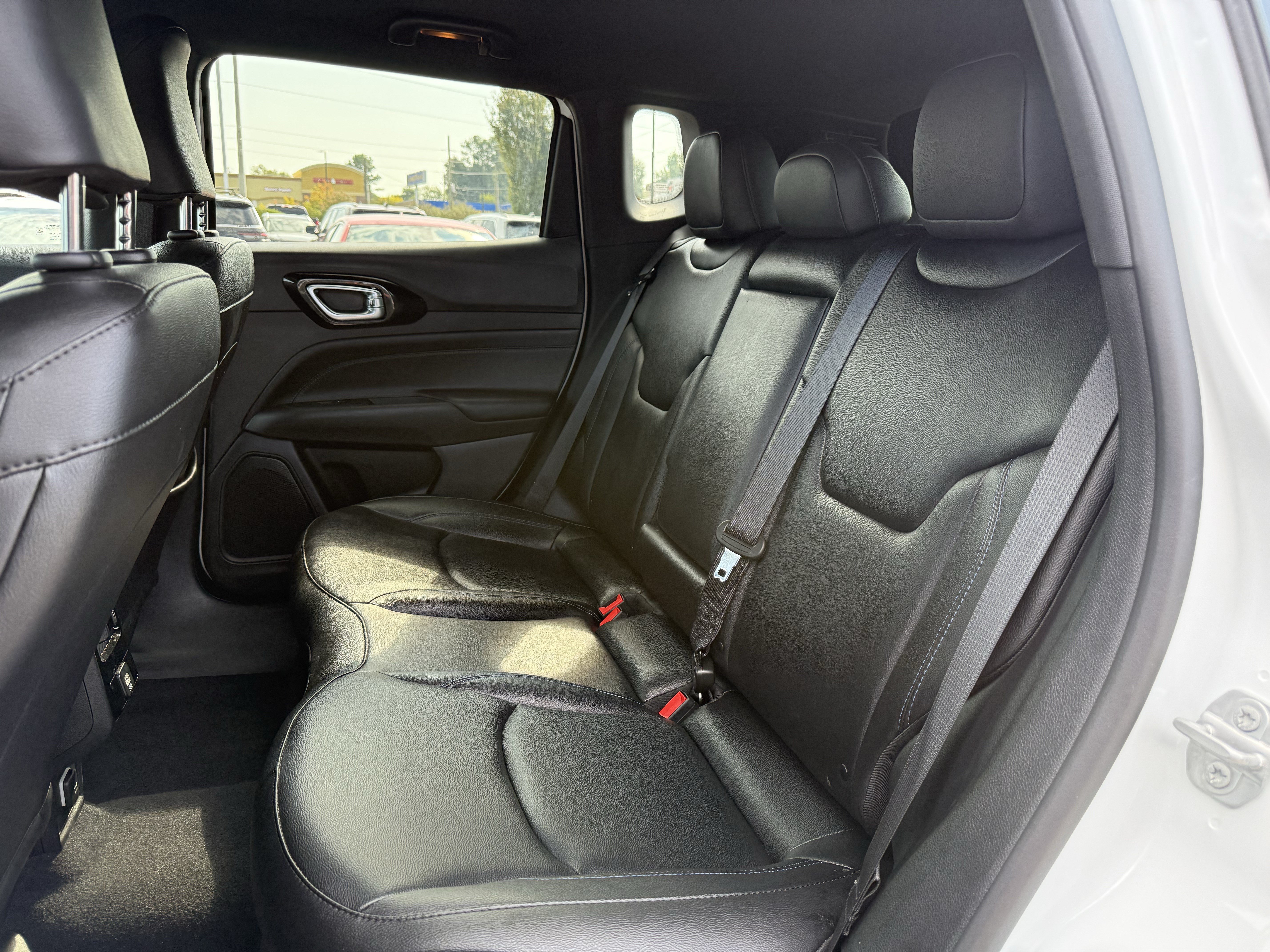 Used 2026 Jeep Compass Limited AWD/4WD image 31