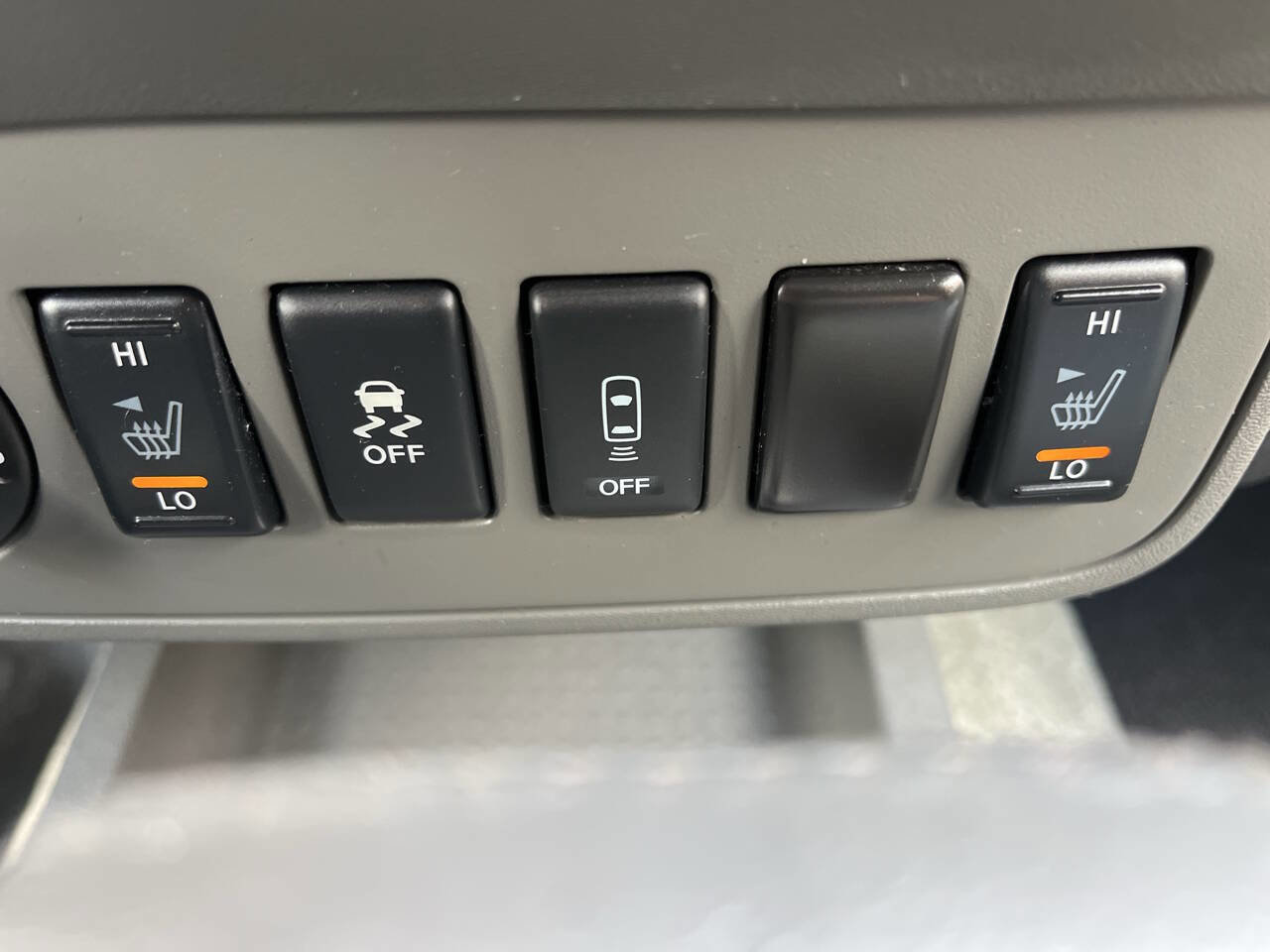 Used 2017 Nissan Frontier SV w/ SV Value Truck Package image 24