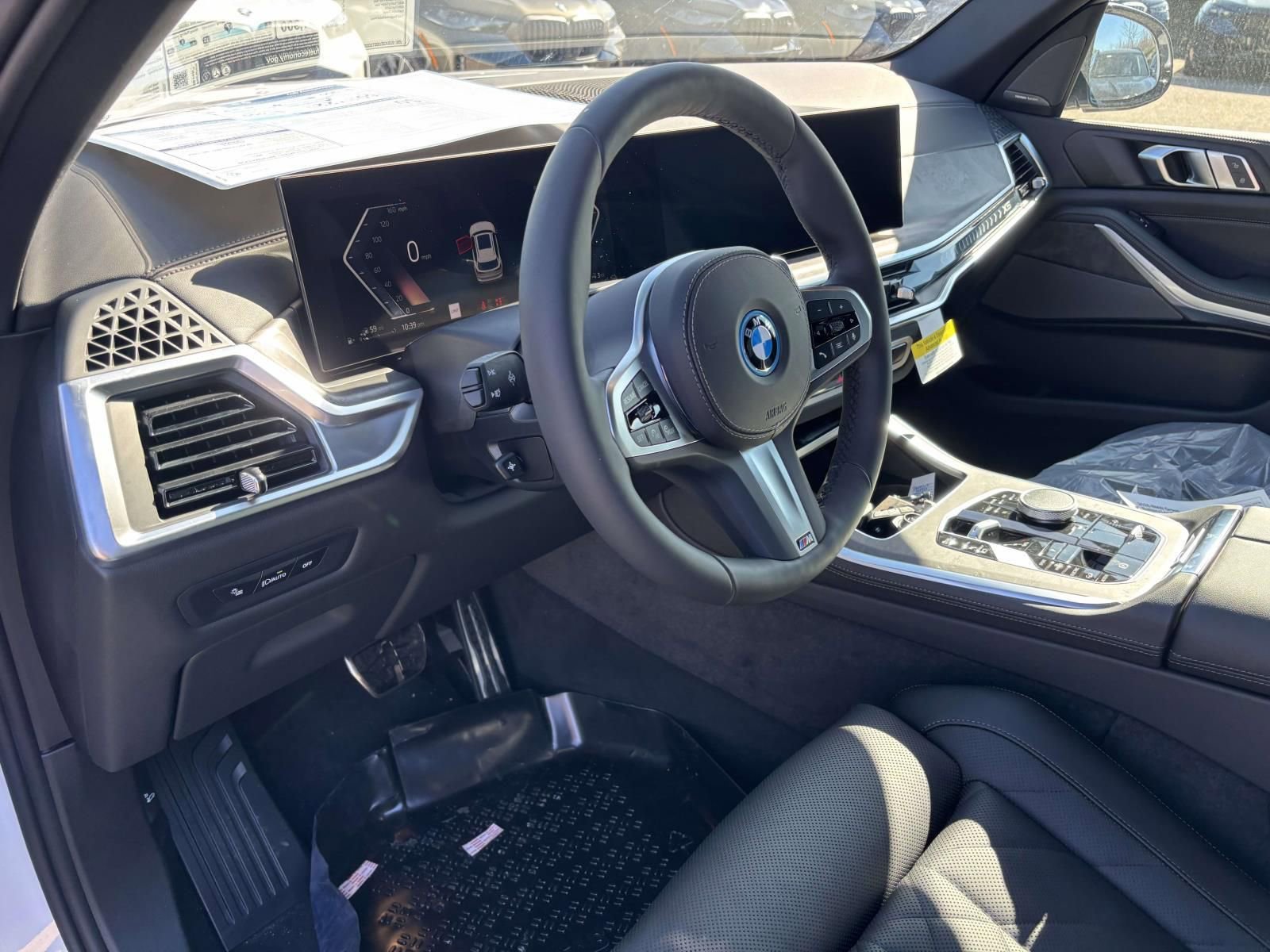 New 2026 BMW X5 xDrive50e image 9