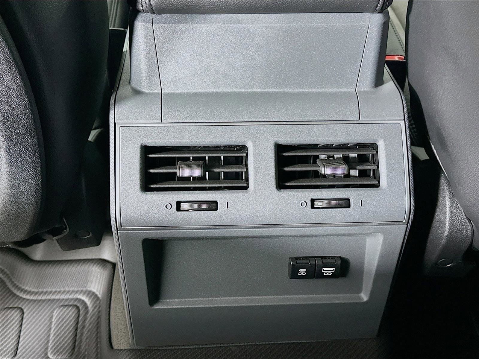 New 2025 INEOS Grenadier Fieldmaster Edition image 38