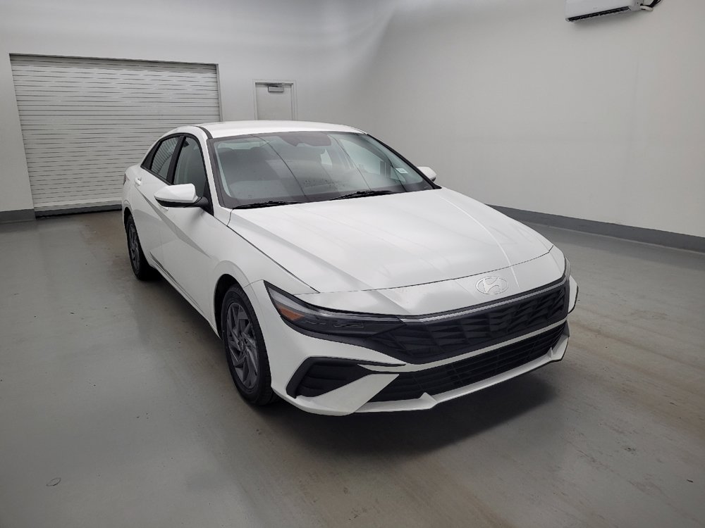 Used 2024 Hyundai Elantra SEL FWD image 13