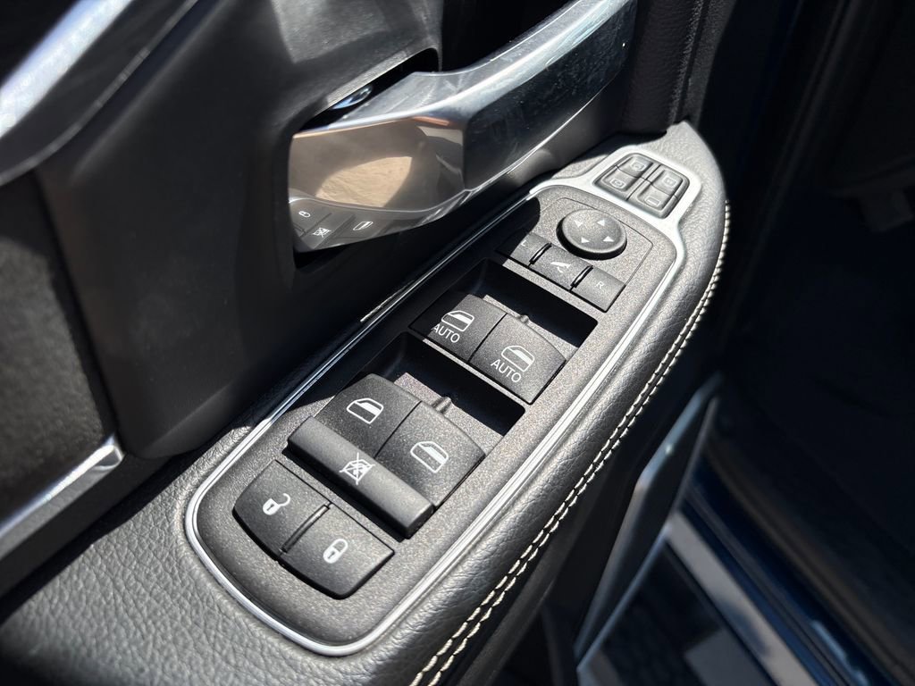Used 2024 RAM 2500 Laramie w/ Night Edition AWD/4WD image 15