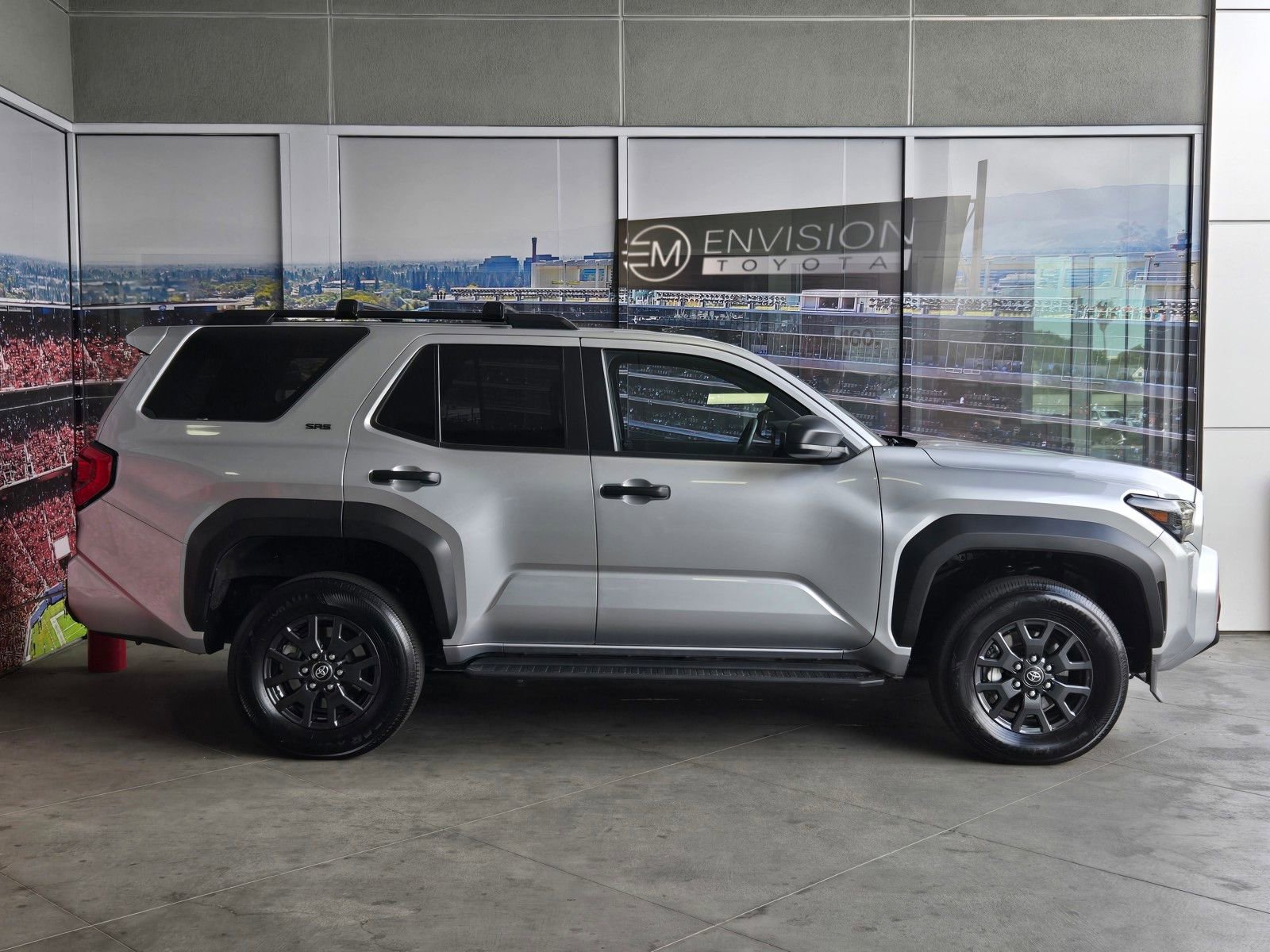 Used 2025 Toyota 4Runner SR5 AWD/4WD image 4