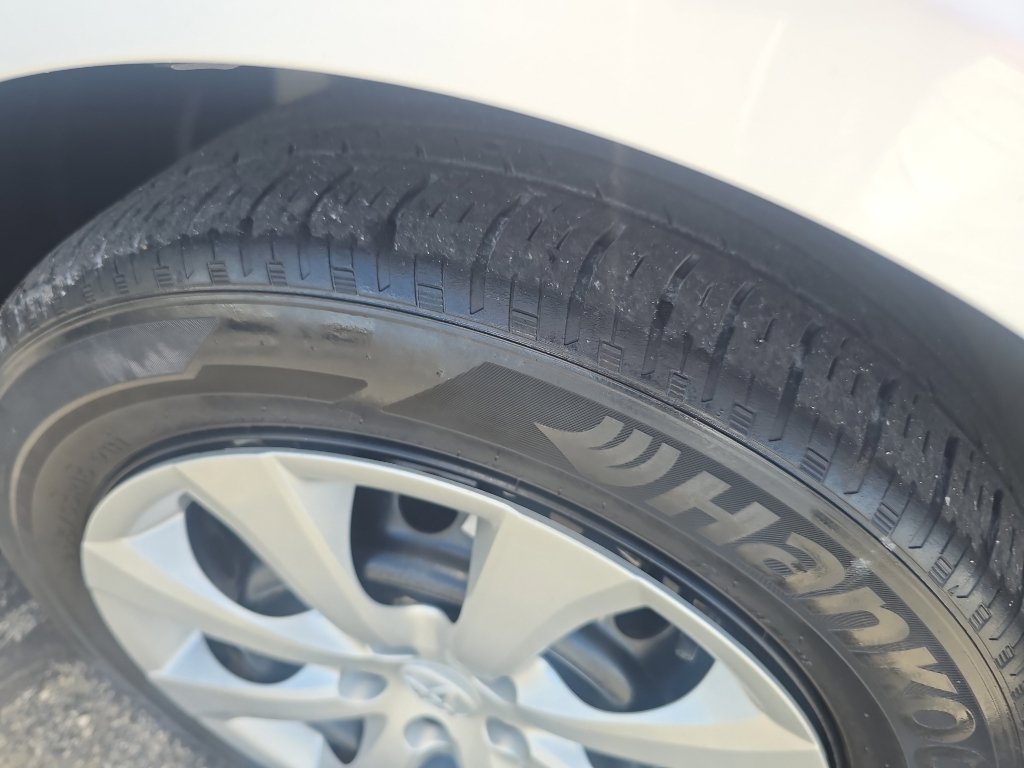 Used 2021 Toyota Corolla LE FWD image 25