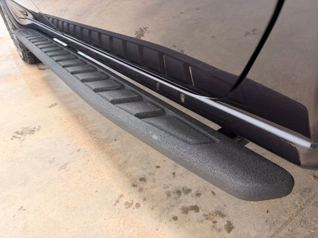 Used 2025 GMC Sierra 1500 AT4X image 16