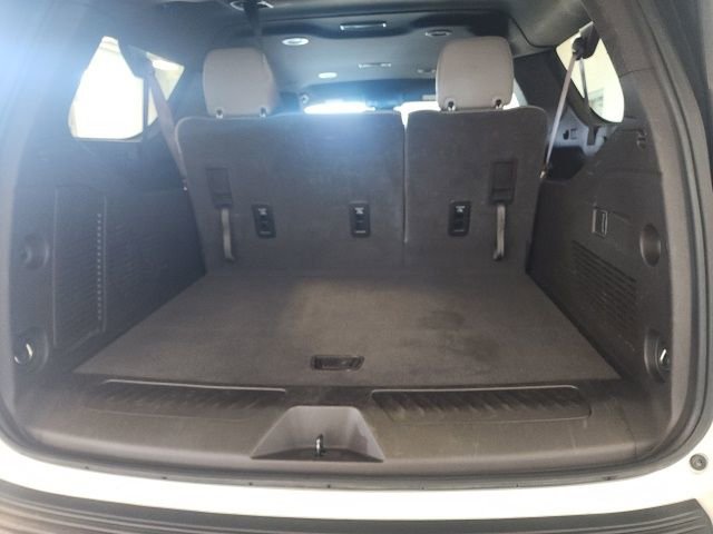 Used 2024 Chevrolet Suburban LT AWD/4WD image 19