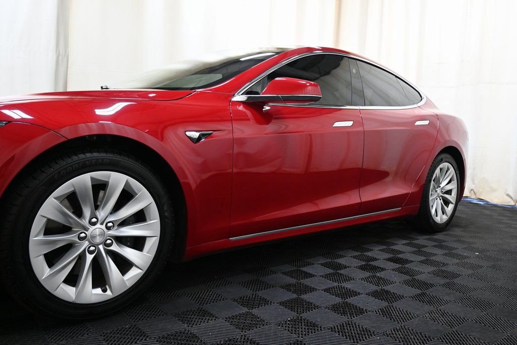 Used 2017 Tesla Model S 90D image 17