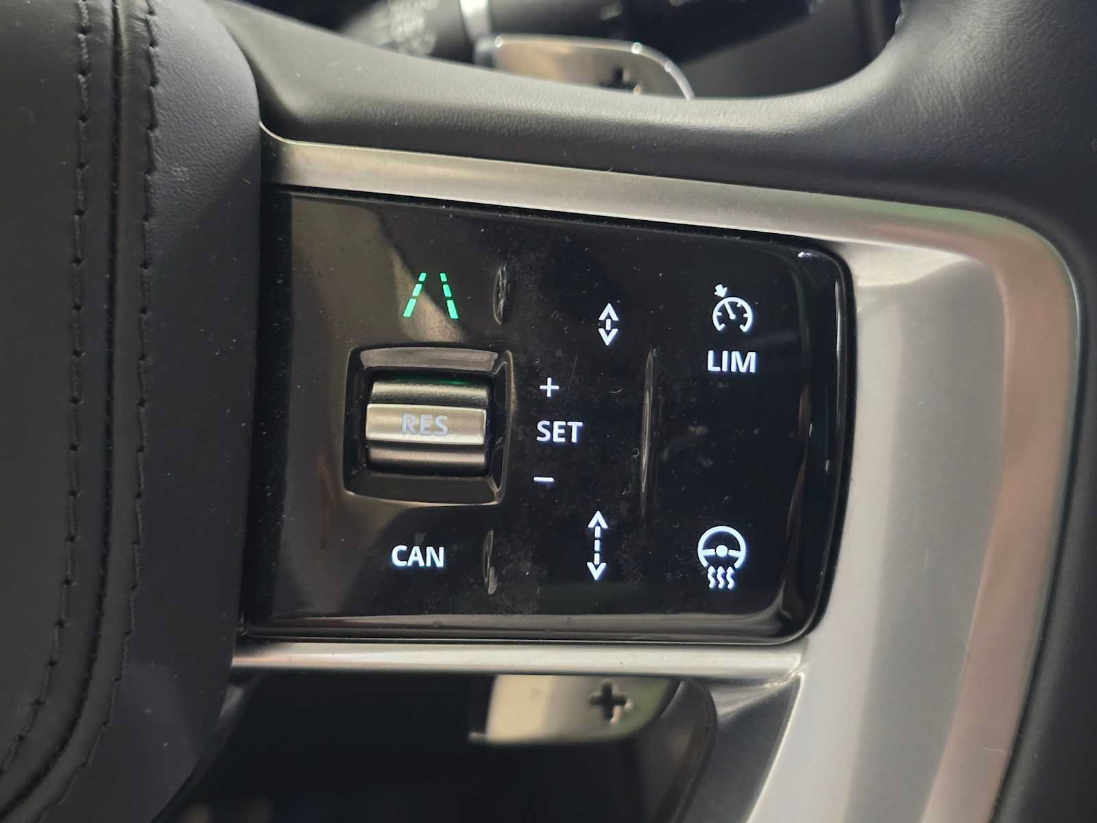 Used 2025 Land Rover Range Rover SE AWD/4WD image 35