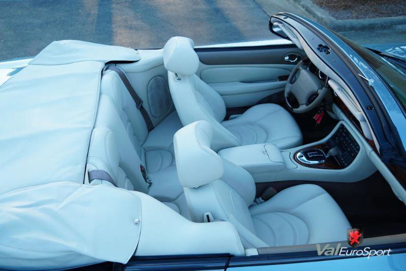 Used 2003 Jaguar XK8 Convertible image 38