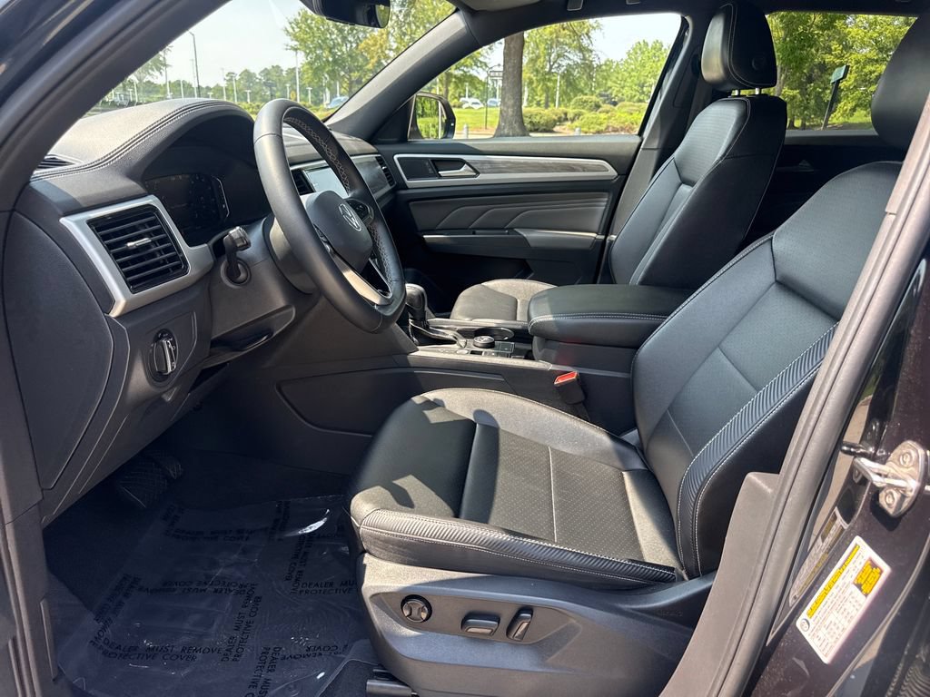 Used 2022 Volkswagen Atlas Cross Sport SE AWD/4WD image 12