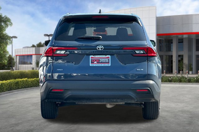 Used 2025 Toyota Grand Highlander AWD image 5