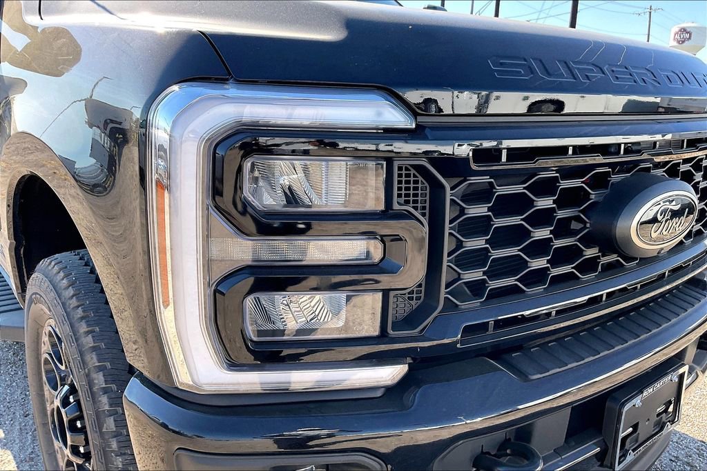 New 2026 Ford F250 XLT w/ XLT Premium Package image 16