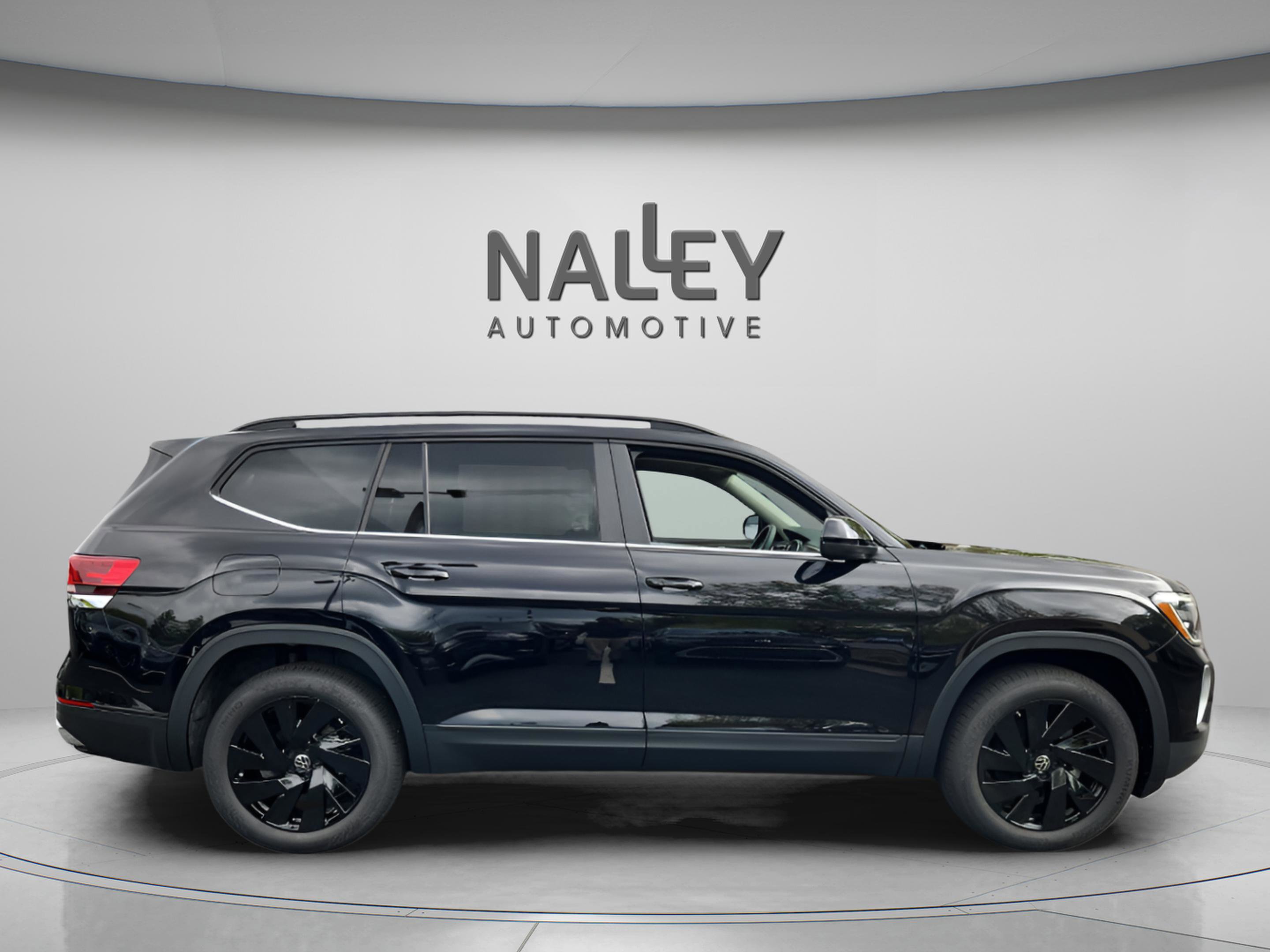 New 2026 Volkswagen Atlas SE image 7