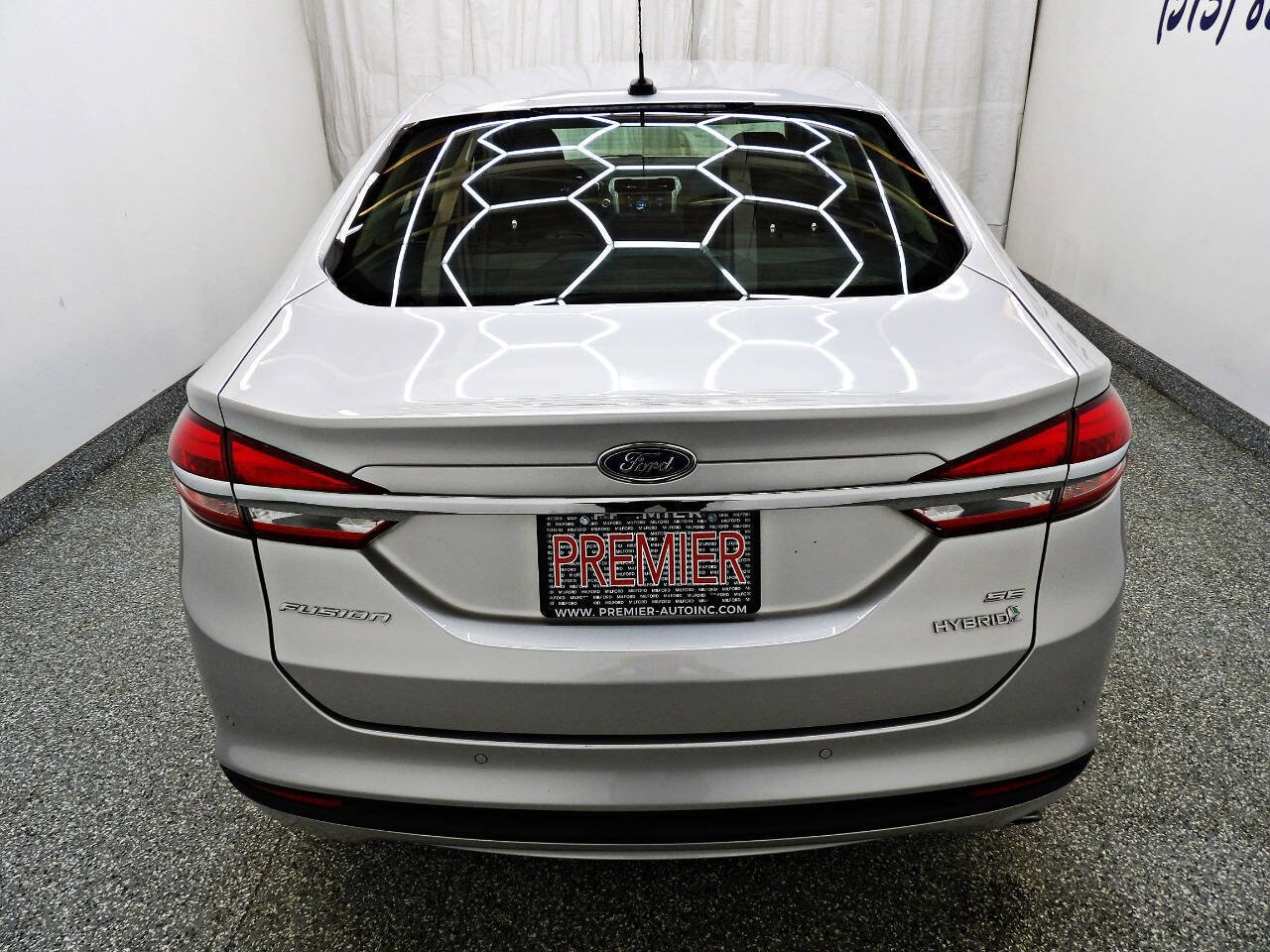 Used 2018 Ford Fusion SE image 5