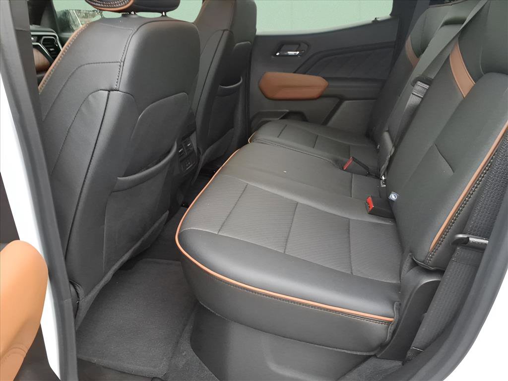 Used 2025 GMC Canyon AT4 w/ Technology Plus Package image 7