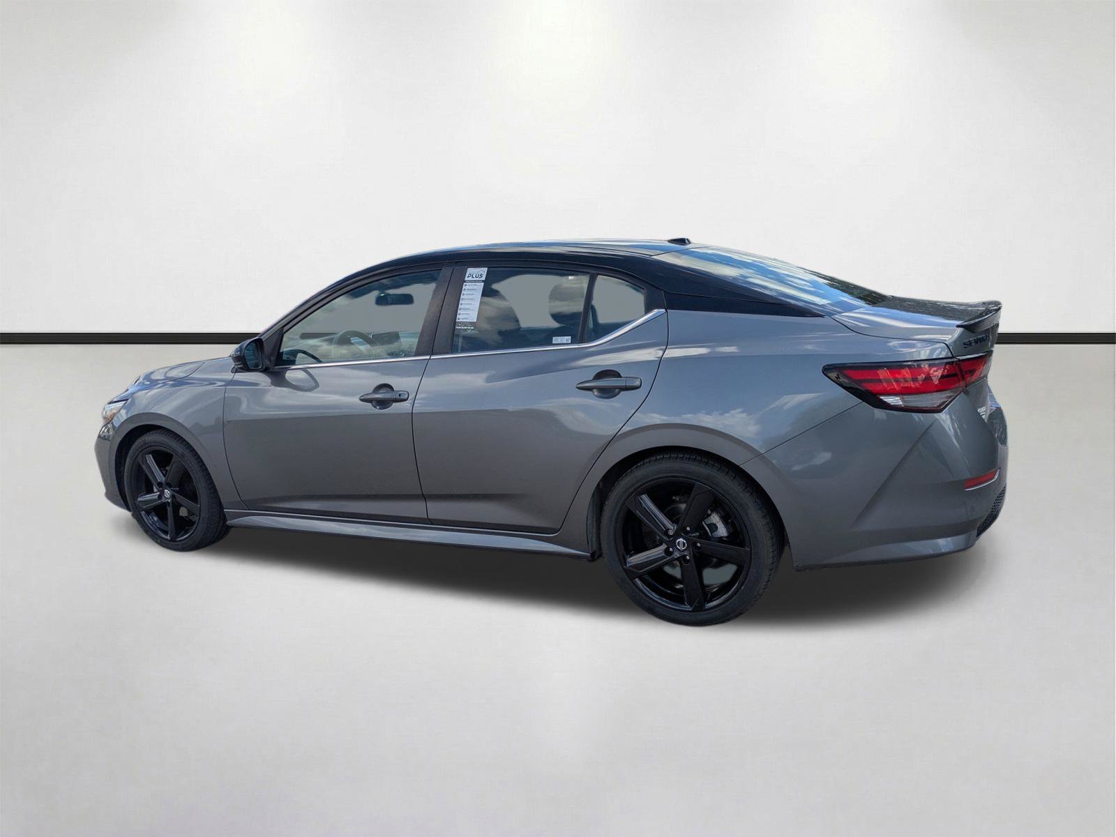 Used 2023 Nissan Sentra SR w/ Midnight Edition Package FWD image 7