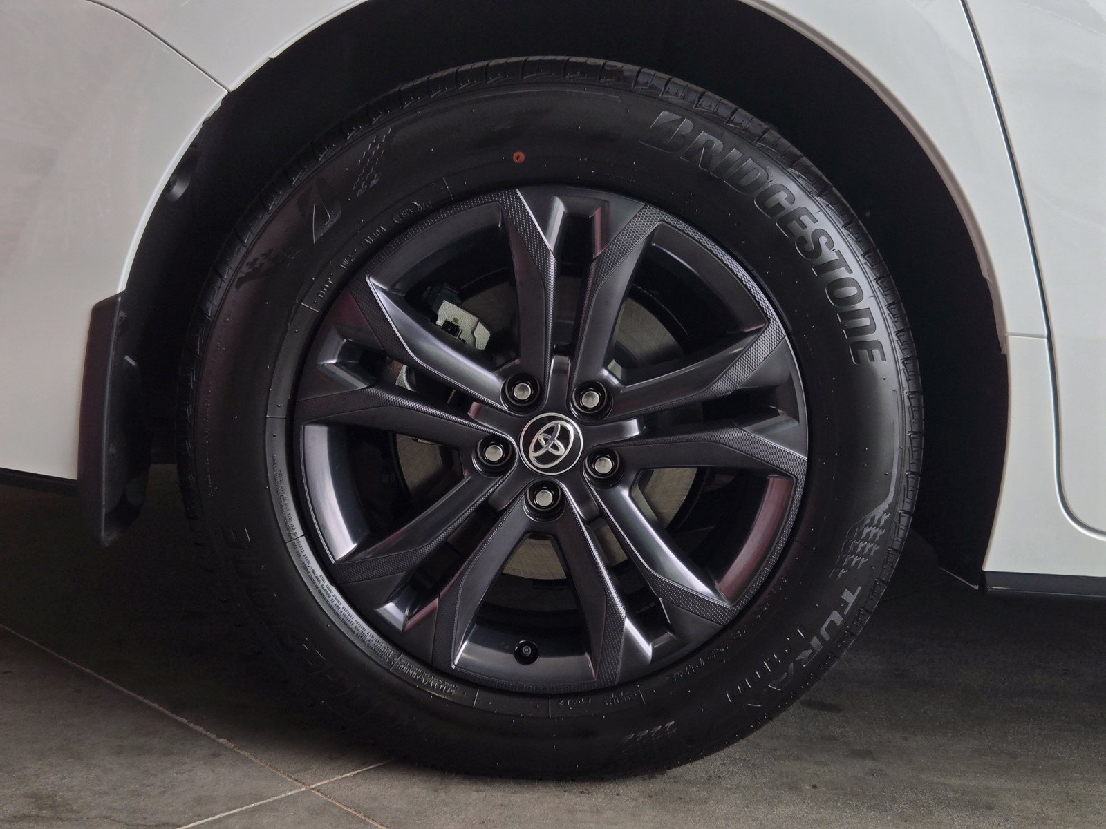 Certified 2026 Toyota Sienna XSE AWD/4WD image 5