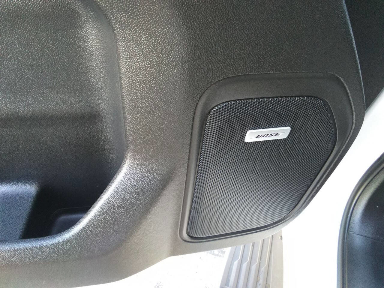 Used 2020 Chevrolet Silverado 1500 High Country w/ Technology Package image 23