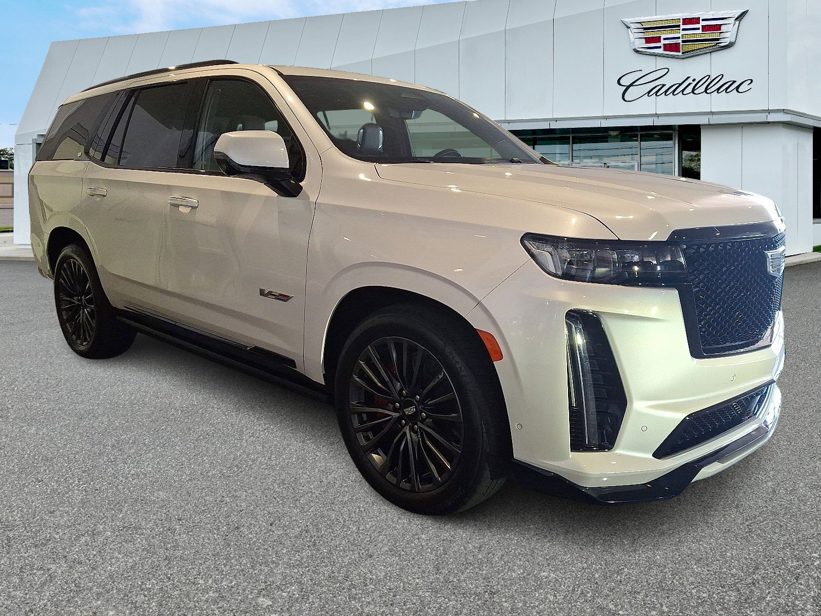 Used 2024 Cadillac Escalade V w/ LPO, Floor Liner Package image 4