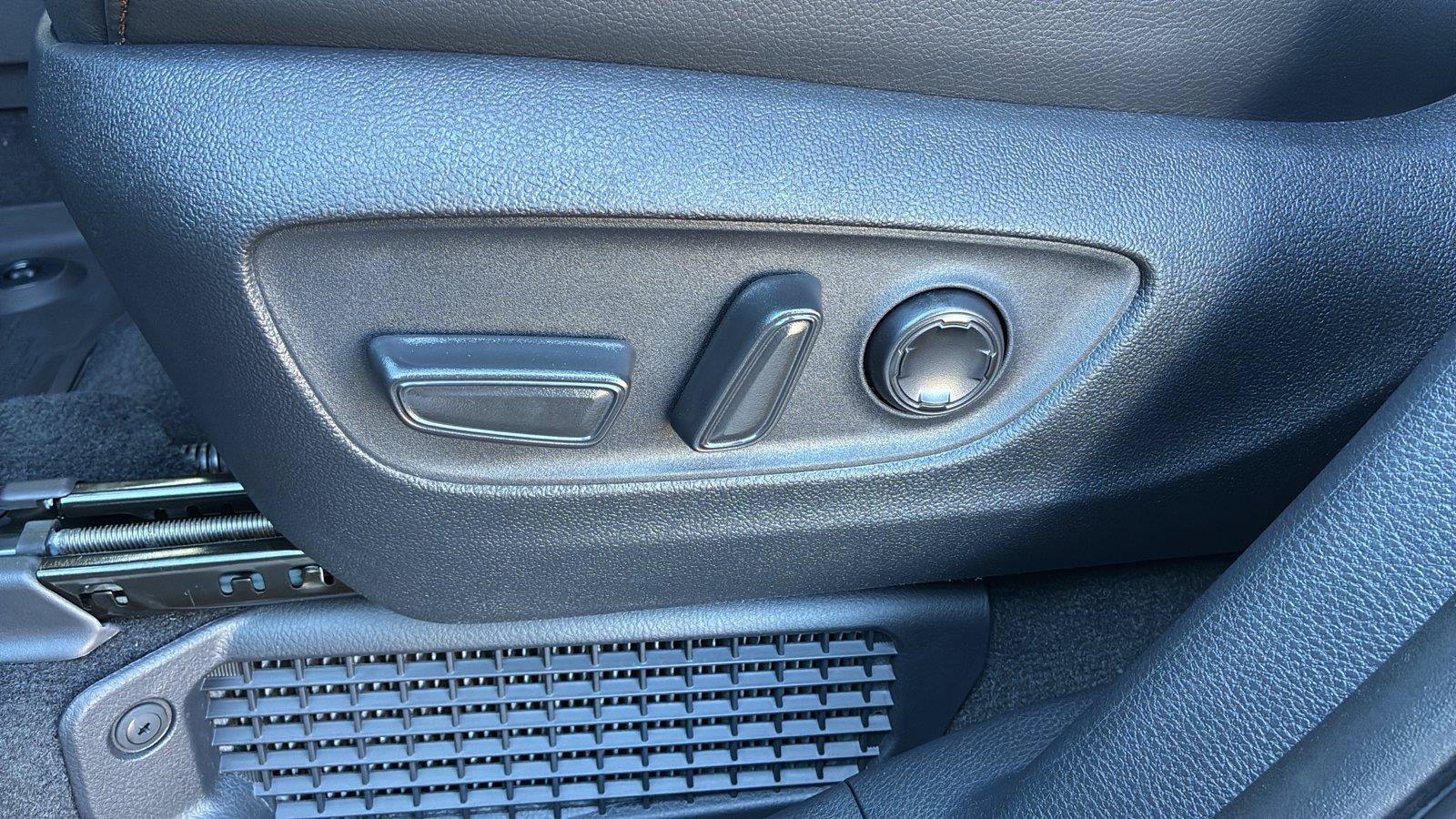 New 2026 Toyota Sienna Platinum AWD/4WD image 23