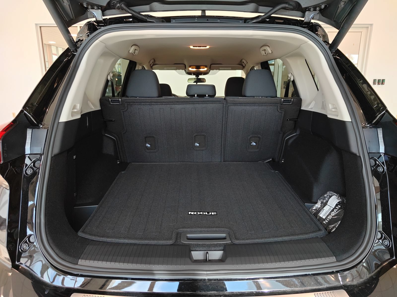 New 2026 Nissan Rogue SV AWD/4WD image 9