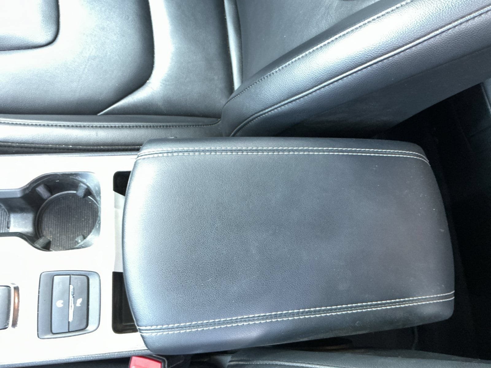 Used 2022 Ford Edge Titanium AWD/4WD image 11