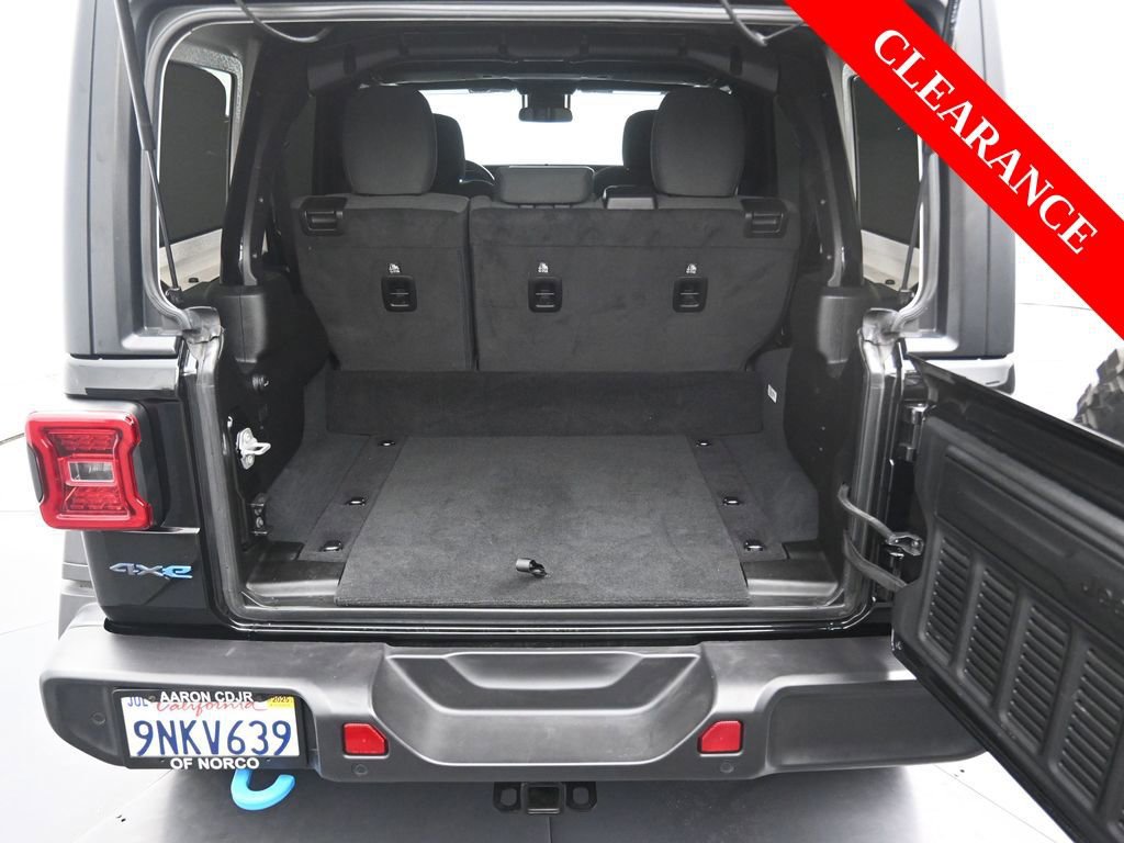 Used 2024 Jeep Wrangler Unlimited image 16
