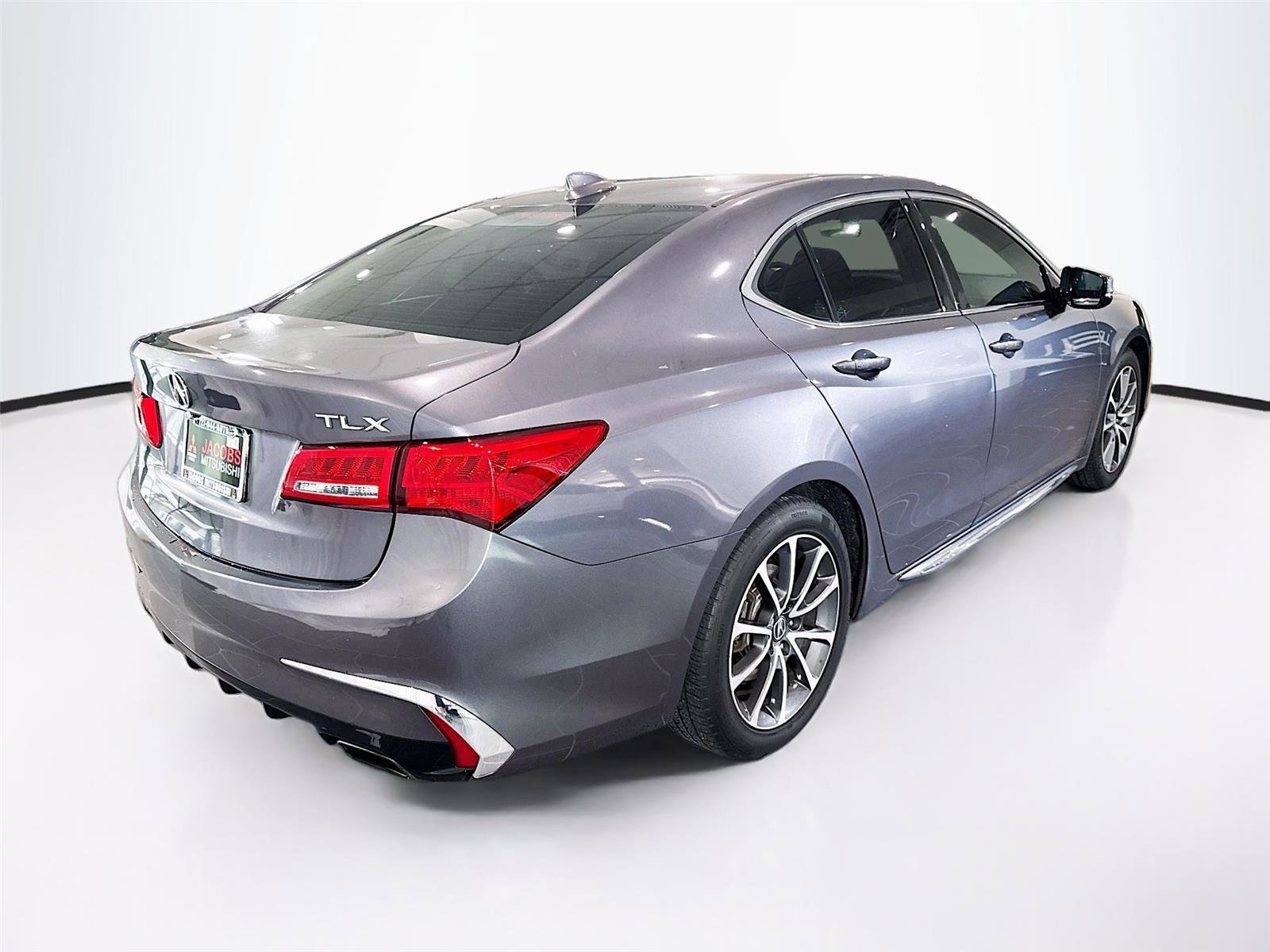 Used 2018 Acura TLX V6 w/ Technology Package FWD image 5