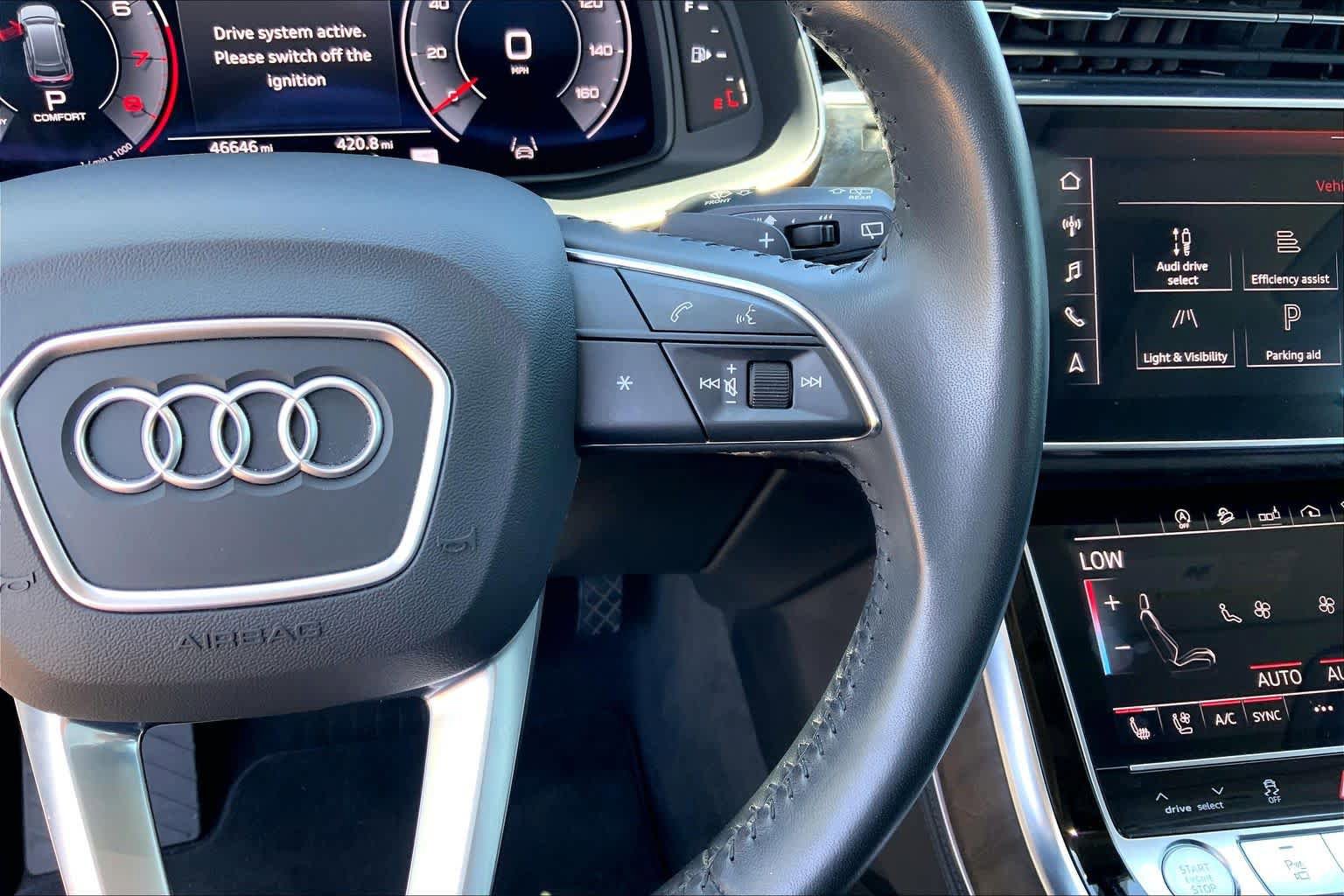 Used 2019 Audi Q8 Prestige AWD/4WD image 23