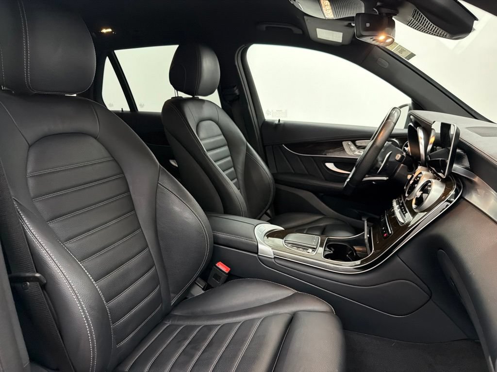 Certified 2022 Mercedes-Benz GLC 43 AMG 4MATIC image 34