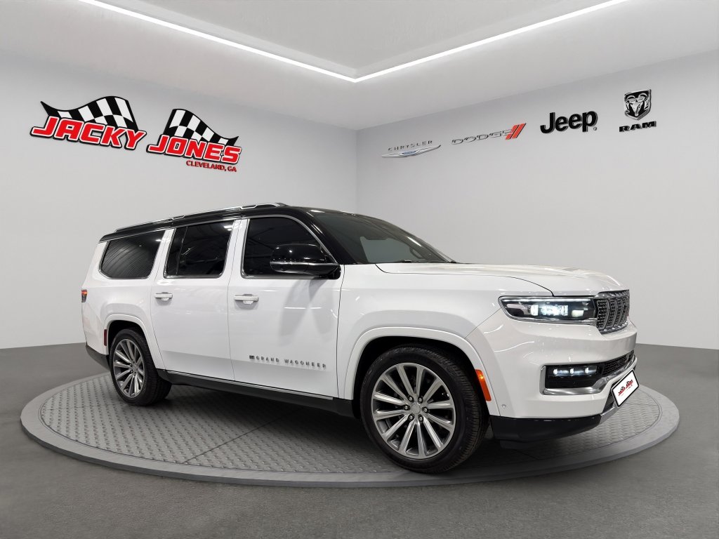 Used 2023 Jeep Grand Wagoneer L 4WD image 12