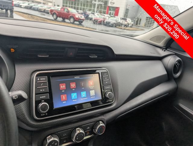 Certified 2025 Nissan Kicks Play S FWD image 21