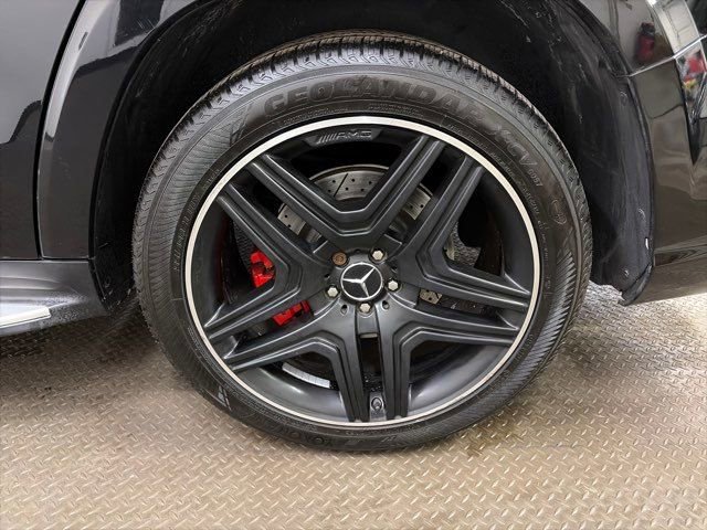 Used 2015 Mercedes-Benz GL 63 AMG 4MATIC image 42